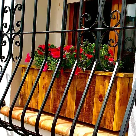 Casa Blanca Bed and breakfast 4*