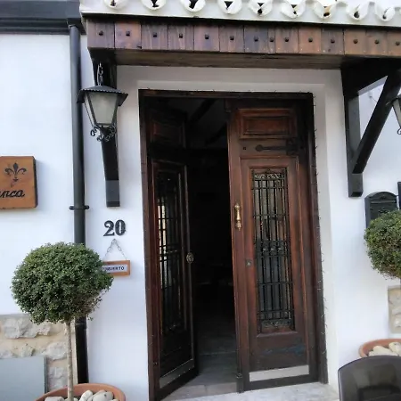 Casa Blanca Bed and breakfast 4*