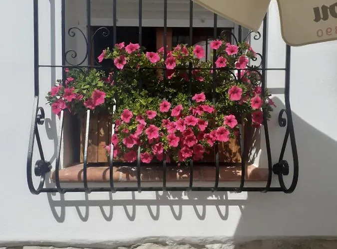 Casa Blanca Bed and breakfast 4*